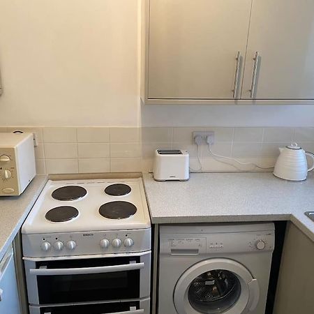 One Bedroom Ground Floor Flat Central Τσίτσεστερ Εξωτερικό φωτογραφία