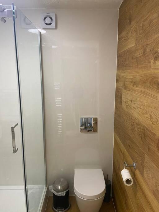 One Bedroom Ground Floor Flat Central Τσίτσεστερ Εξωτερικό φωτογραφία