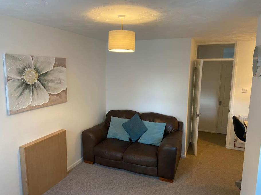 One Bedroom Ground Floor Flat Central Τσίτσεστερ Εξωτερικό φωτογραφία